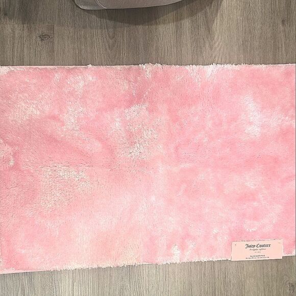 Juicy Couture Home Plush Bath Rug- Pink - Picture 4 of 6